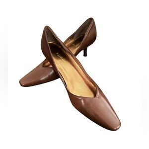 Rangoni Heels Size 7.5 AA Italian Leather Brown Narrow Kitten Heel Office